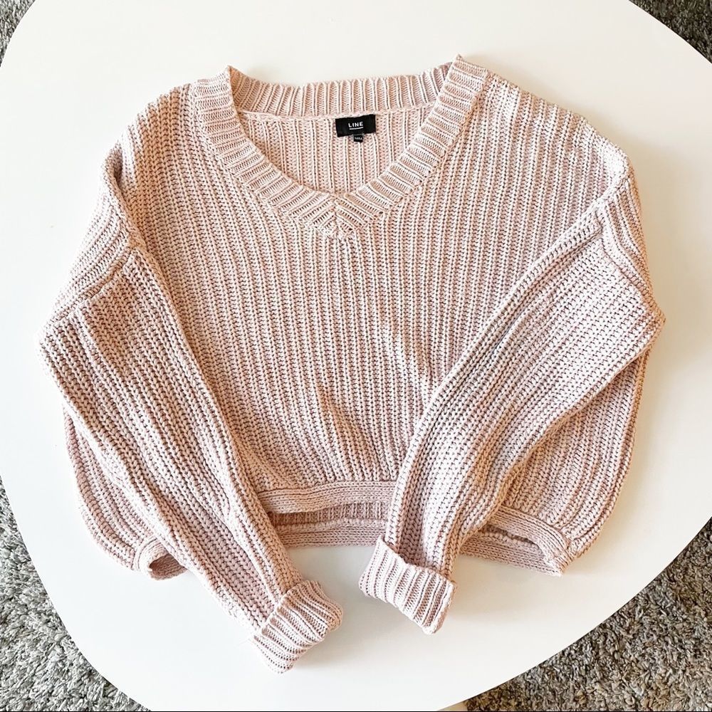 𝅺Line - Knit V-Neck Sweater Pink
